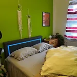 アパート Happyhome Bahnhofnah Gemuetlich Familiaer アルンシュタット